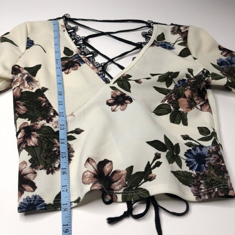 NEW Mode Boho Floral Bell Sleeve Lace-up Crisscross Back Hippie Sexy Crop Top - Picture 13 of 14